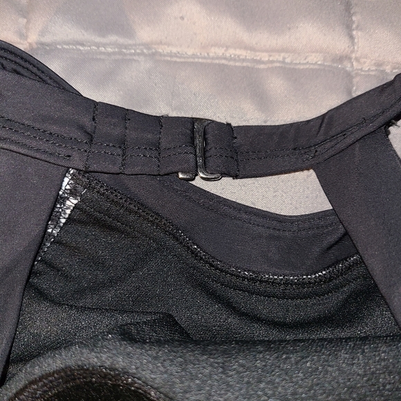 NWT!! Bathing Suit Top! BLACK & WHITE Halter Tankini NWT!! - Picture 7 of 8